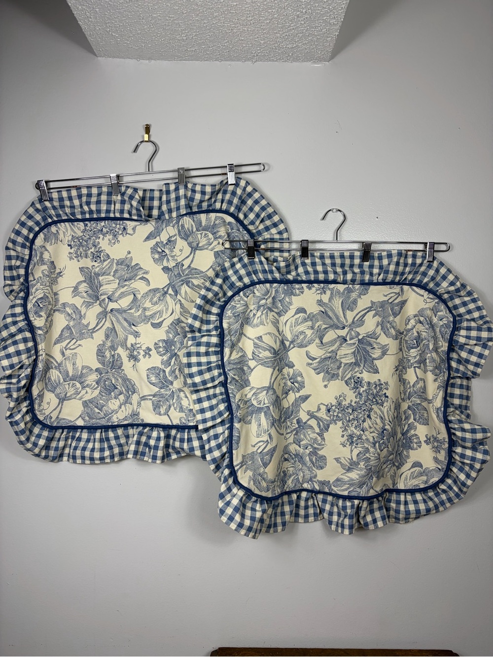 Waverly Botanical toile and gingham standard pillow shams set of 2